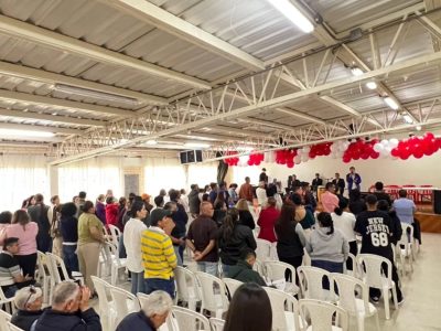 Conferencia de Familia y actividad especial para niños.Seguimos haciendo la labor de amor y paz